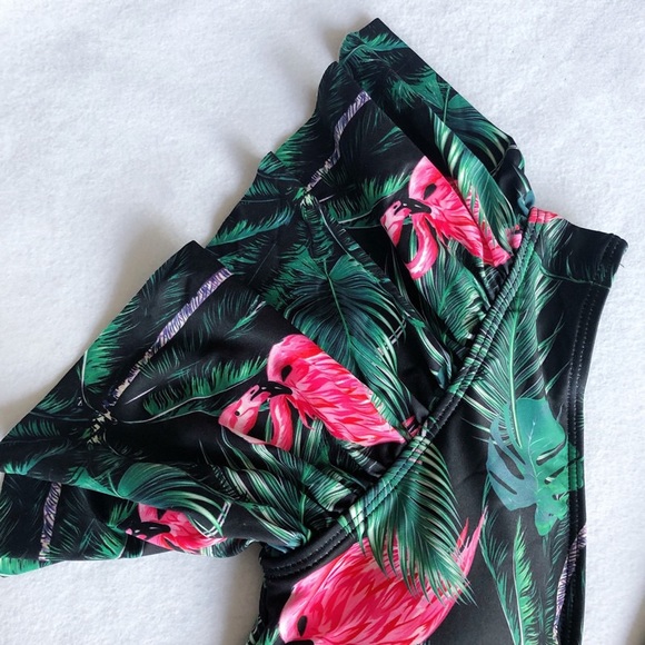 β± Ocean Land One Piece Swimsuit - Picture 4 of 5